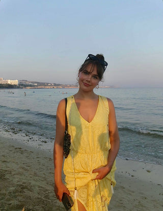 Spetsklänning glödande