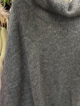 Alpaca poncho Alexandra