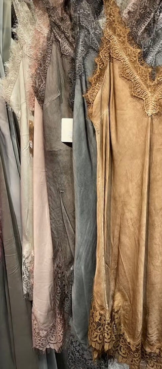 Pitsiviskoosi mekko Emily