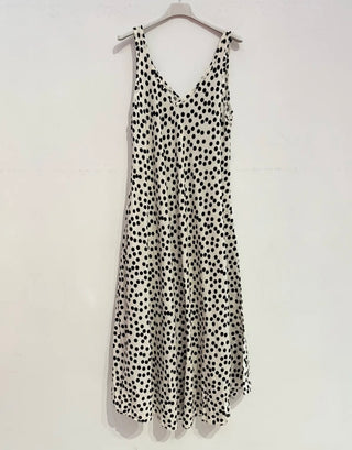 Prickig klänning Edith