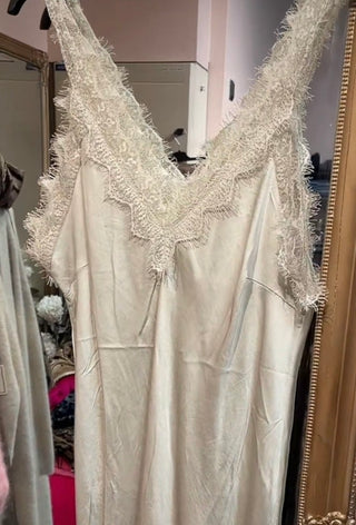 Pitsiviskoosi mekko Emily