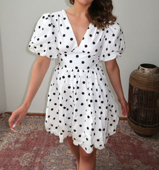 Klänning med prickar