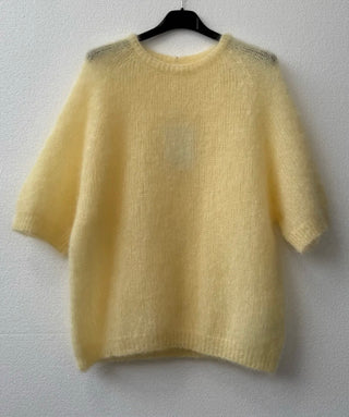 Kidmohairneule Monna ( lyhythiha)