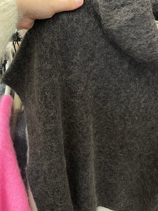 Alpaca poncho Alexandra