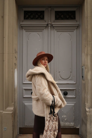 Pälskappa lurvig dröm