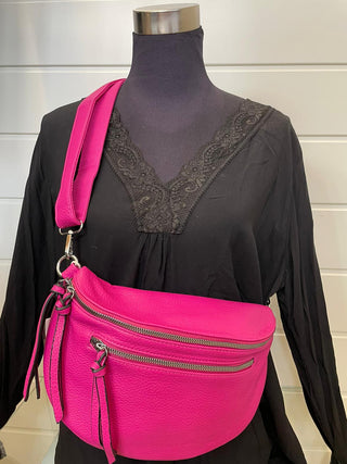 Vyölaukku (fake leather)